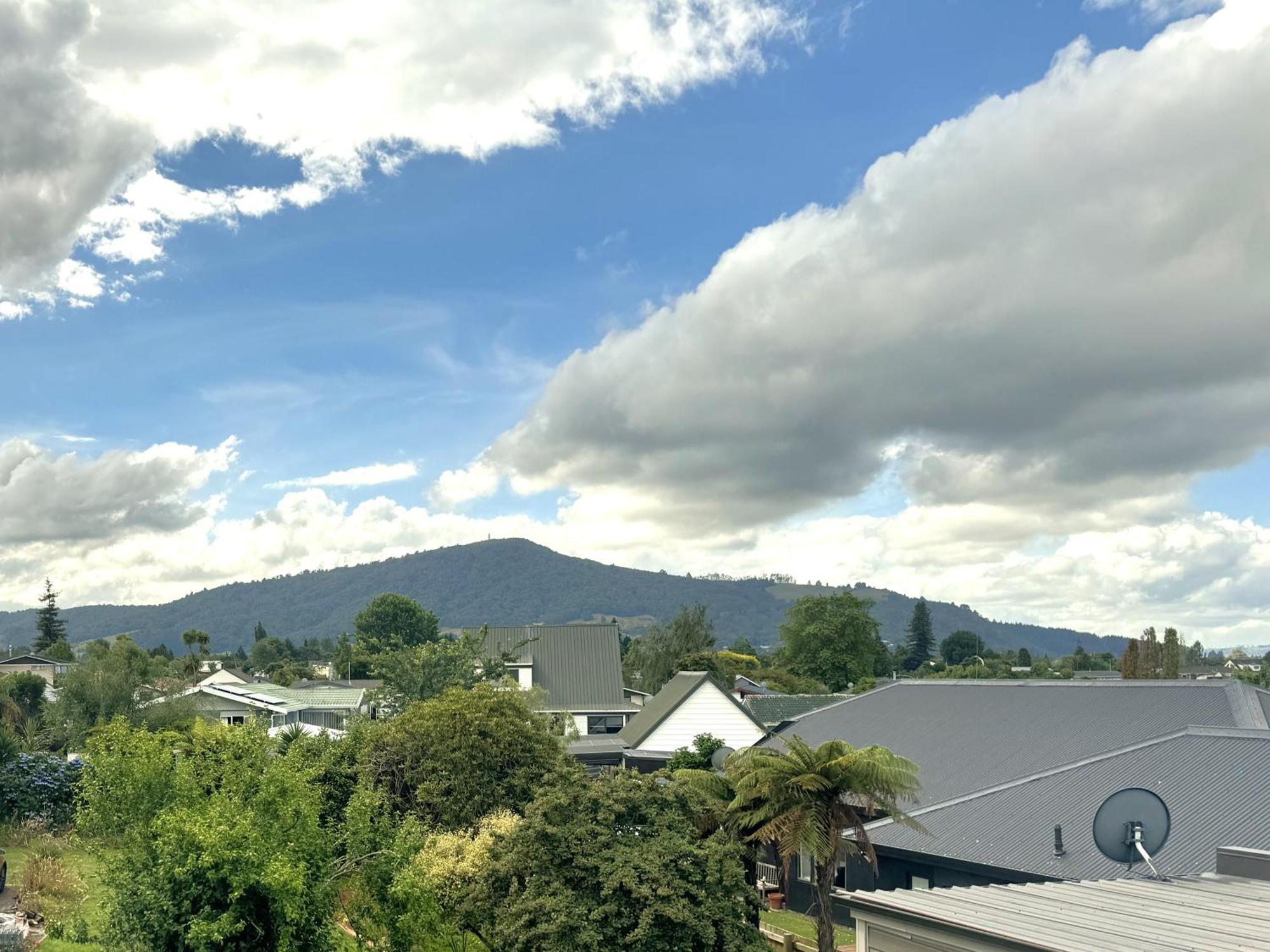 Spacious Retreat With Mountain View Distretto di Distretto di Rotorua Esterno foto